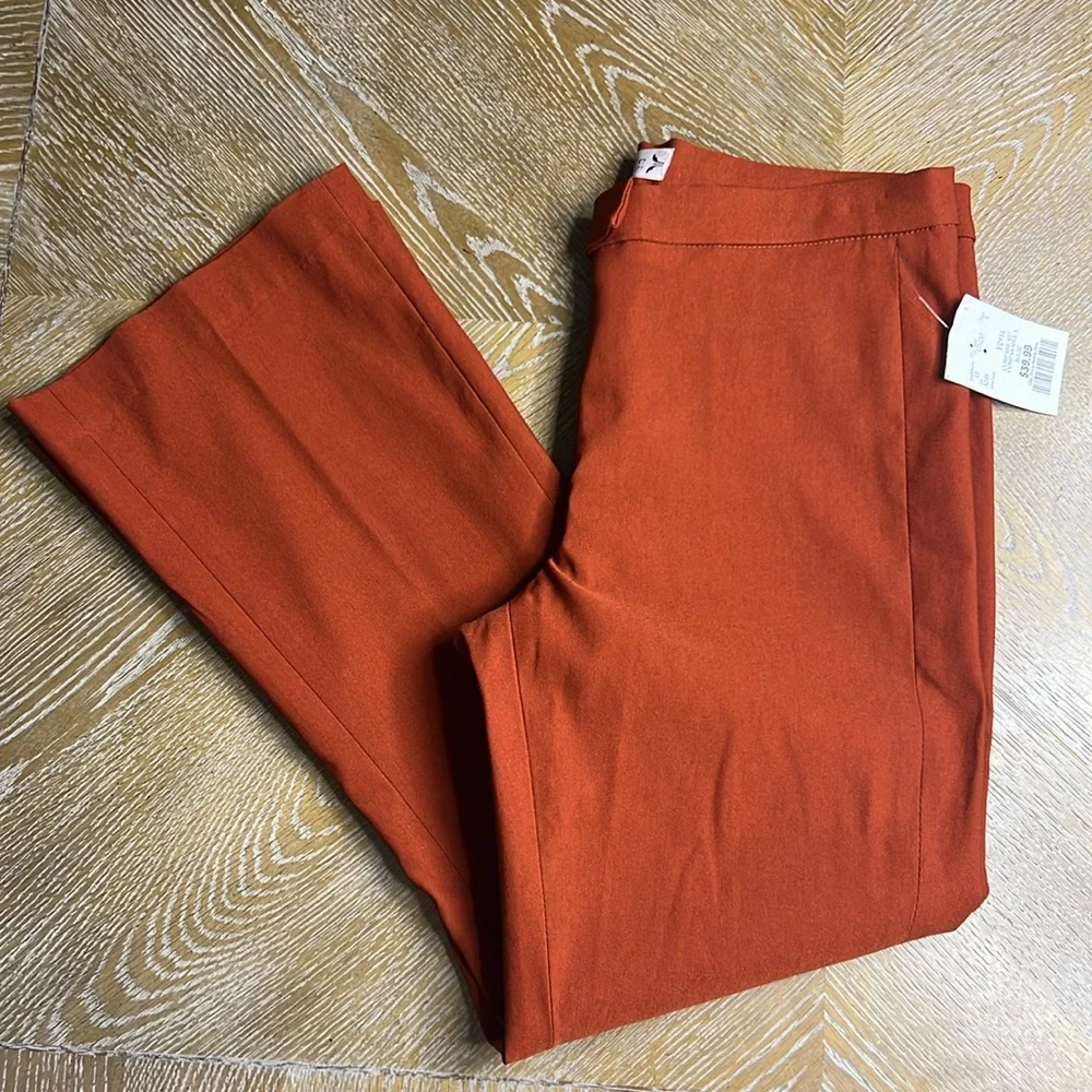 NANETTE LEPORE Ankle Length Pants in Picante 6 - Picture 2 of 9